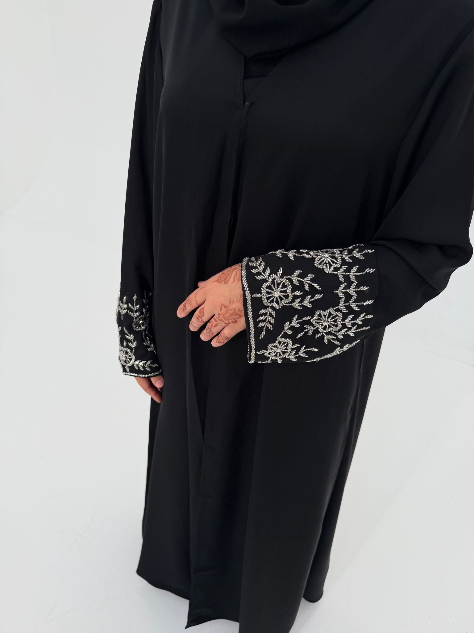 Abaya Qamar